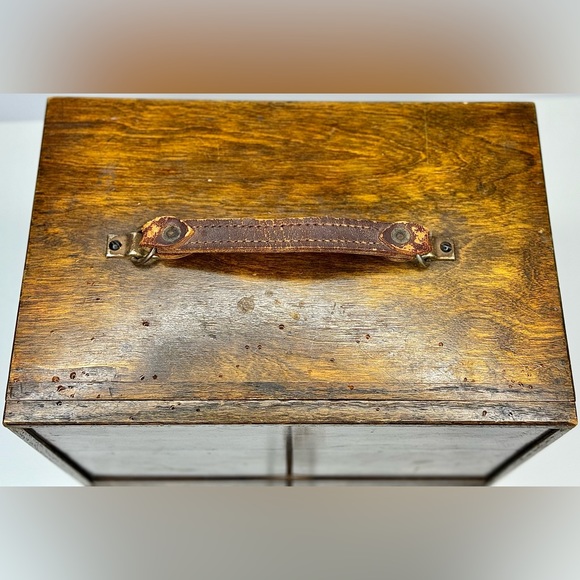 Antique Wooden Box of Drawers (4 Sm, 1 Lg) with secret door and lock - Picture 7 of 7